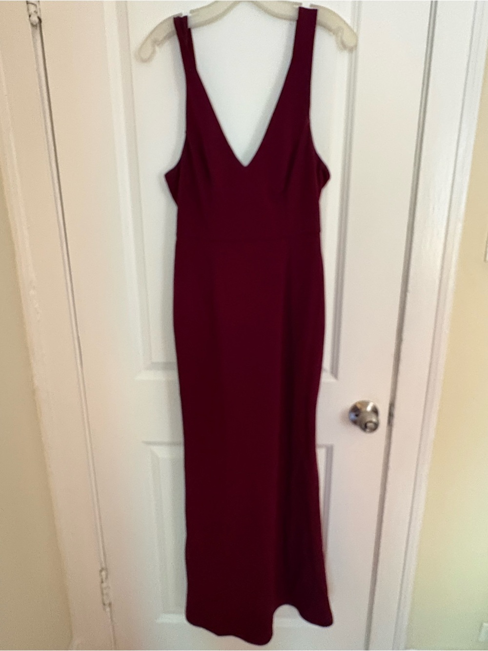 Sleeveless V-Neck Maxi Dress in Burgundy